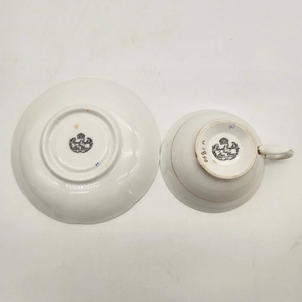 Royal Grafton Rare Fine Bone China 1840 Tea Cup Saucer Cobalt Blue Gilded Floral